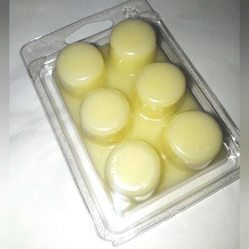 HAND crafted Vanilla Creme waxmelt tarts brand new buy1 get 2 free mix n match